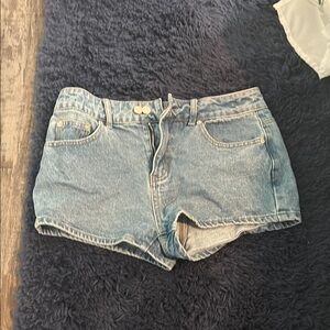 Edikted Blue Jean Shorts Distressed Cut-Off Style